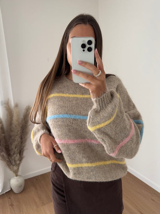 AMIRA PULLOVER