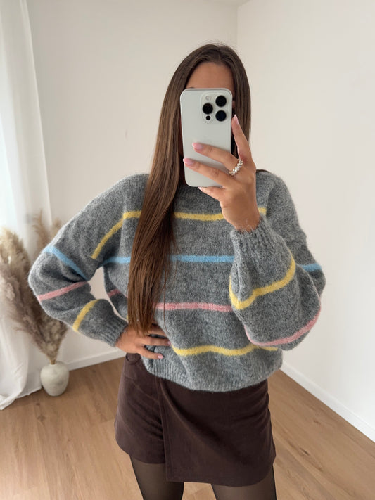 AMIRA PULLOVER