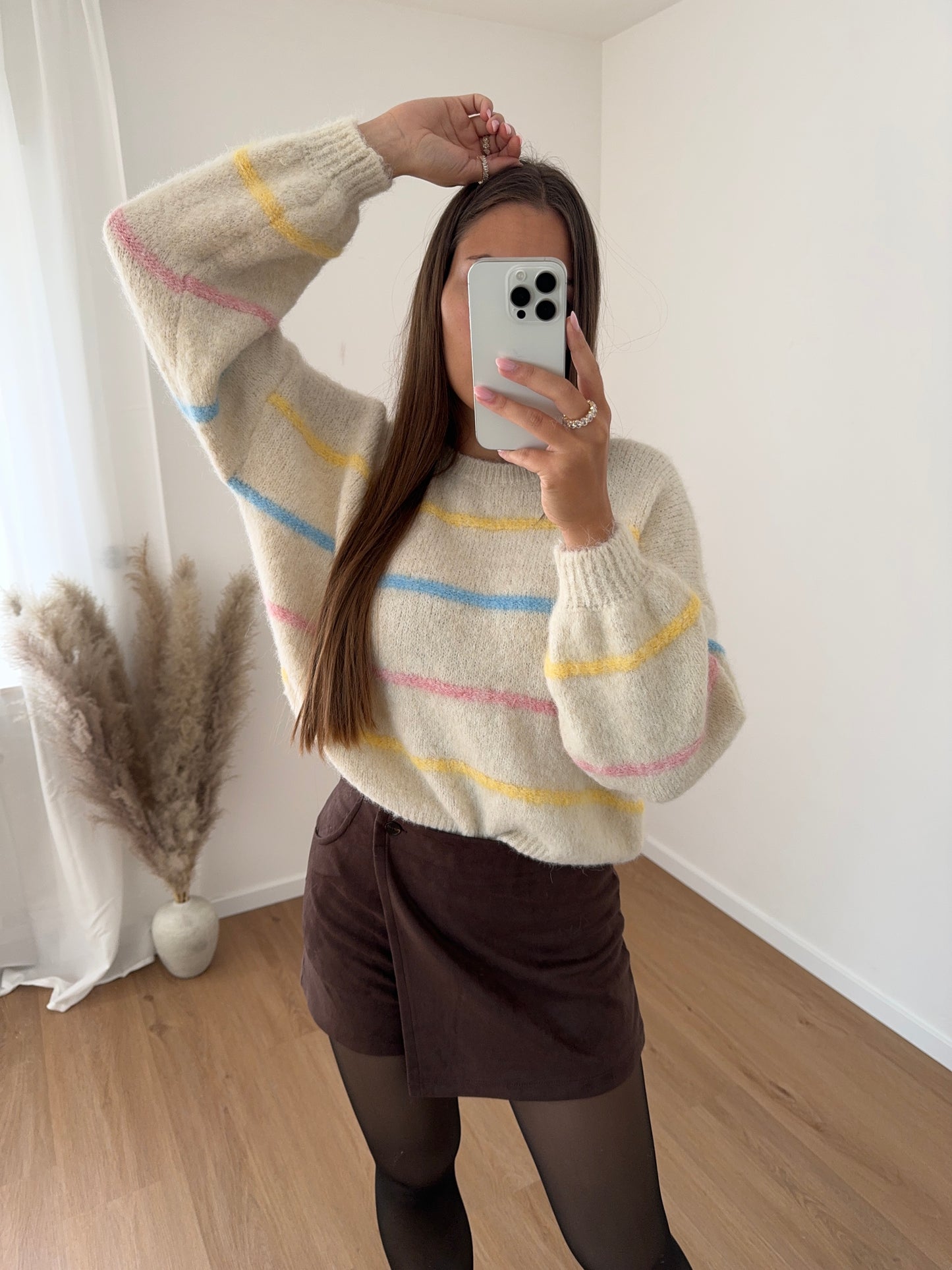AMIRA PULLOVER