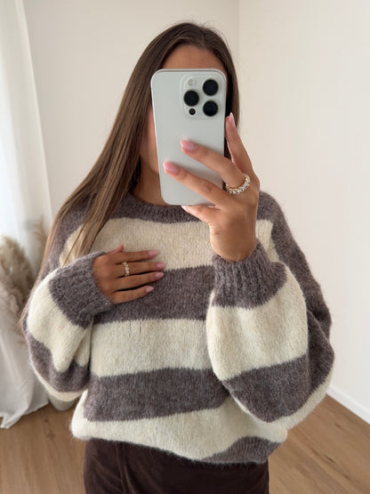 NELLY PULLOVER